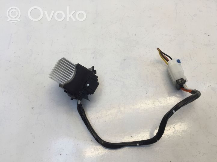 Nissan Juke II F16 Lämpöpuhaltimen moottorin vastus T1033613F