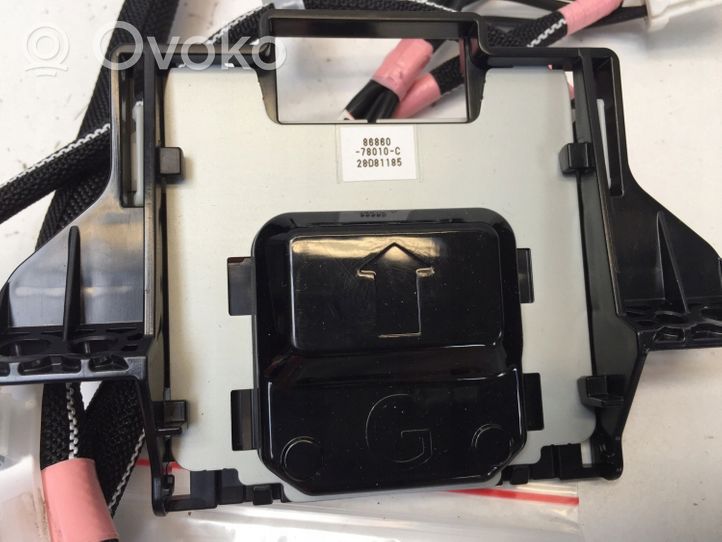 Lexus UX Antena GPS 8686078010