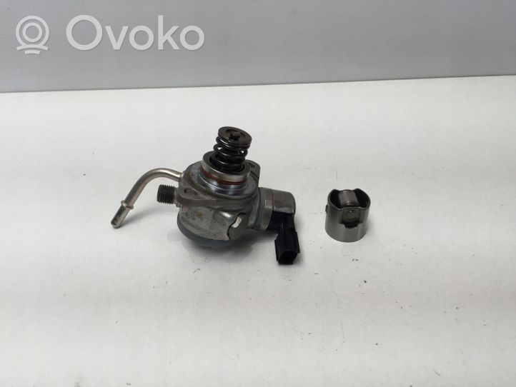 Volvo XC40 Fuel injection high pressure pump 31437903