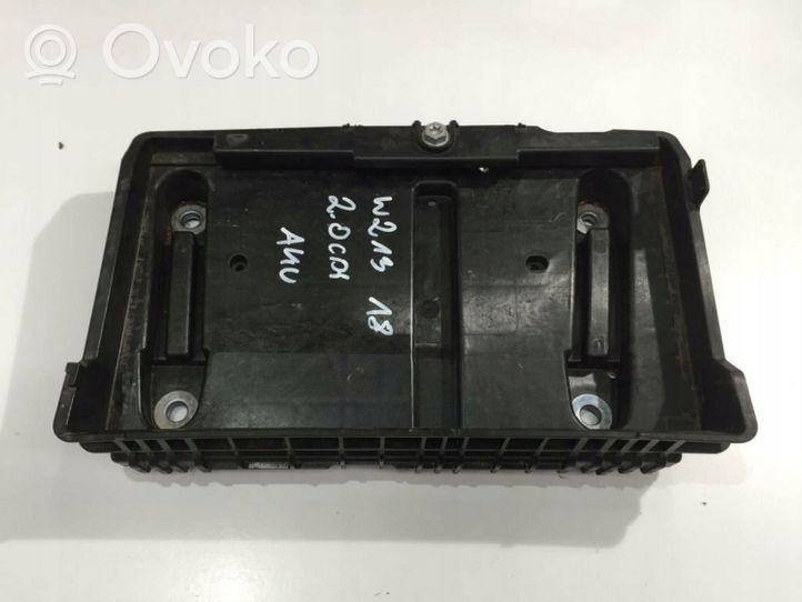 Mercedes-Benz E W238 Boîte de batterie A2056200118