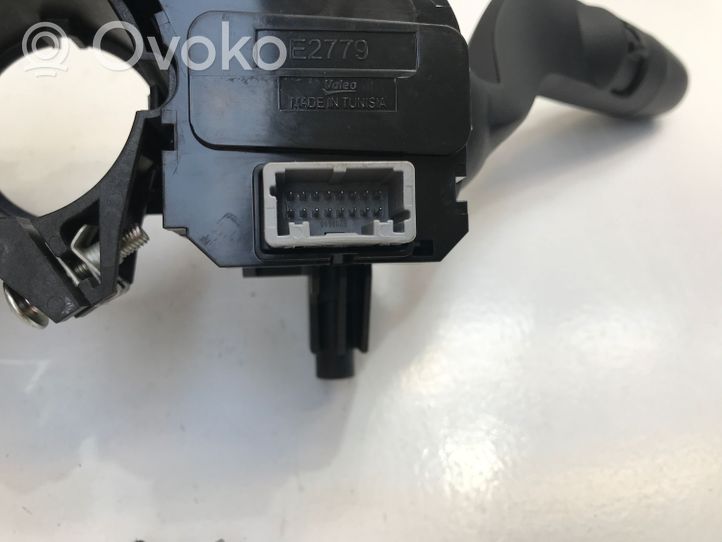 Nissan Qashqai J12 Leva/interruttore dell’indicatore di direzione e tergicristallo 255606