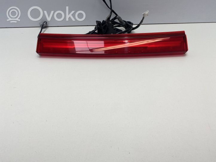 Mitsubishi Eclipse Cross Lampy tylnej klapy bagażnika 3223918