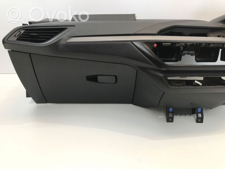 BMW 1 F40 Dashboard 6834294