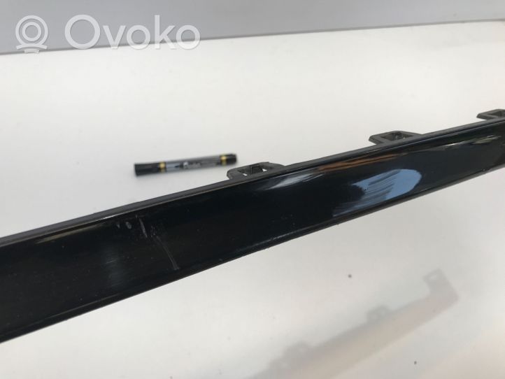 BMW 1 F40 Priekinio slenksčio apdaila (išorinė) 8077234