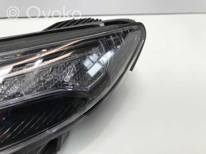 Hyundai Kona I Lampa przednia 92207J9600