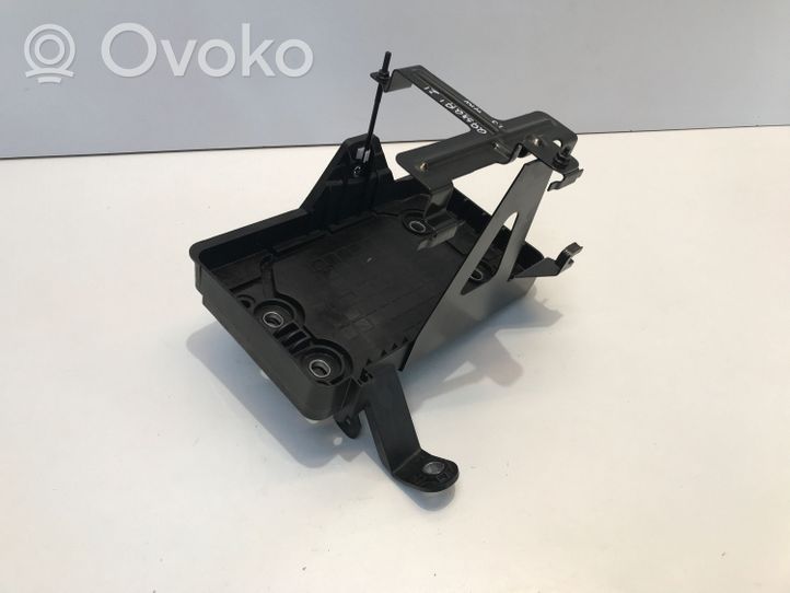 Nissan Qashqai J12 Support boîte de batterie R210518115G