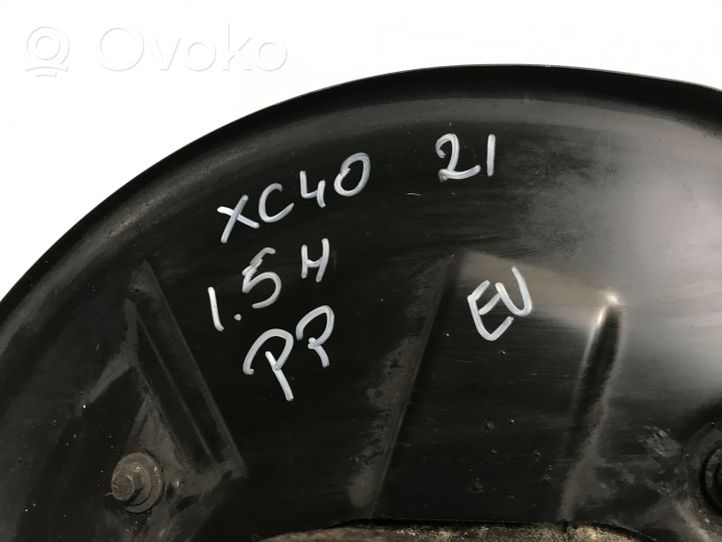 Volvo XC40 Zwrotnica koła przedniego 32221857