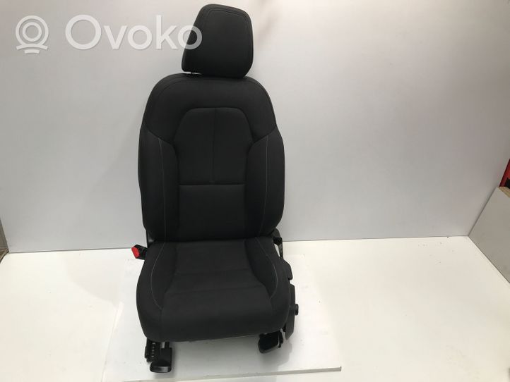 Volvo XC40 Priekinė vairuotojo sėdynė 32338528