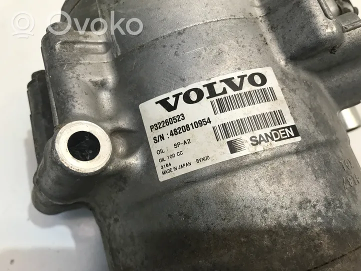 Volvo V60 Ilmastointilaitteen kompressorin pumppu (A/C) 32260523