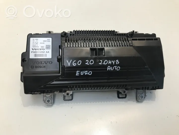 Volvo V60 Tachimetro (quadro strumenti) P32311252