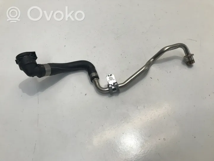 BMW 4 G22 G23 G24 G26 Przewód chłodzenia turbiny 8650087