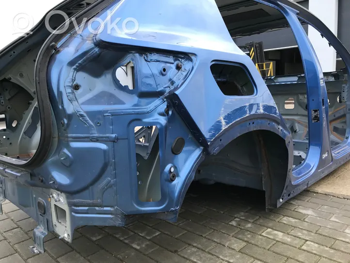 Volvo XC40 Pannello laterale posteriore 