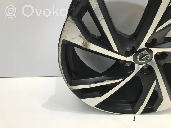 Volvo XC40 Felgi aluminiowe R20 31471558