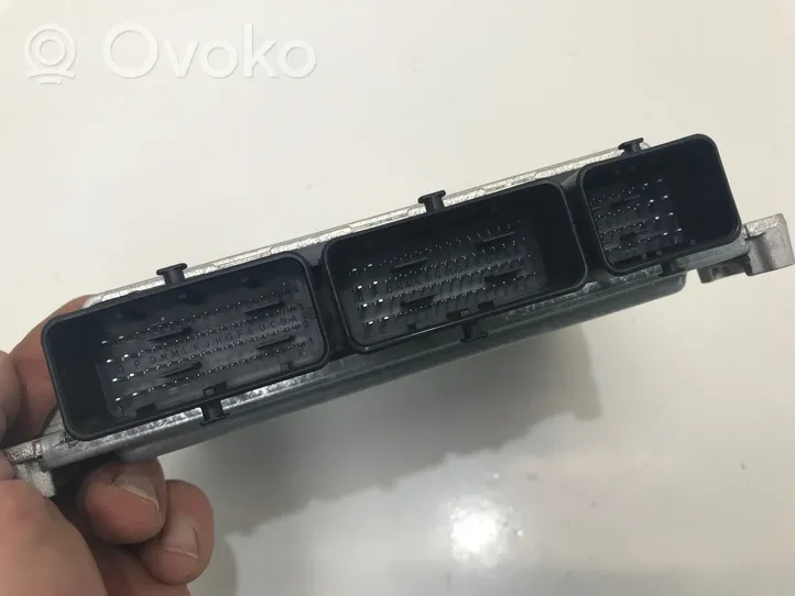 Nissan Qashqai J12 Sterownik / Moduł ECU 237106UB00