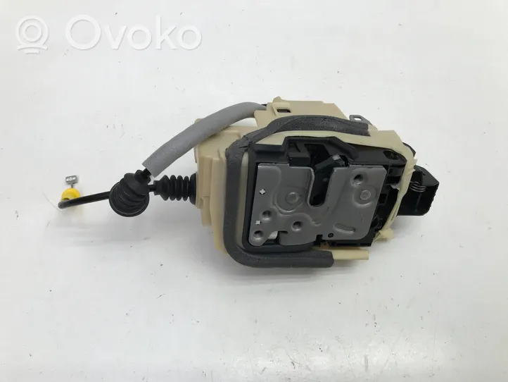 Volvo XC40 Rear door lock 32131412