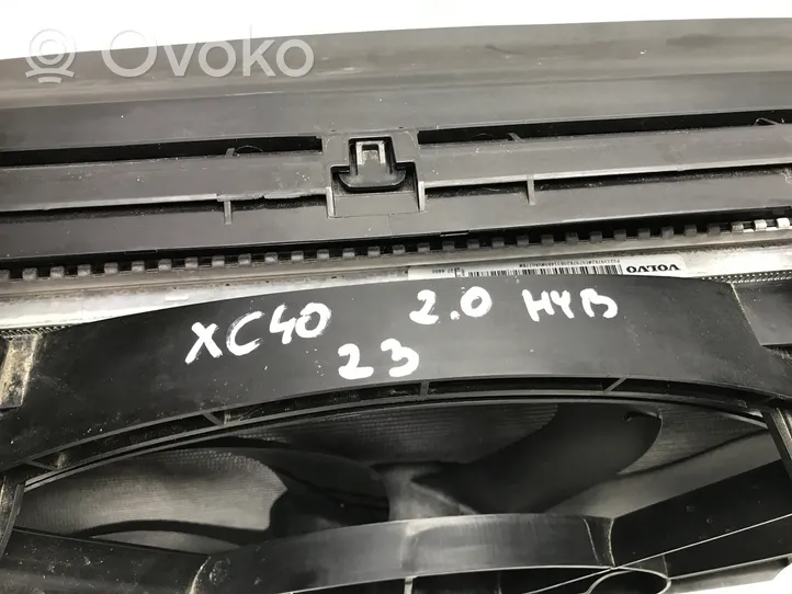 Volvo XC40 Set del radiatore 32382325