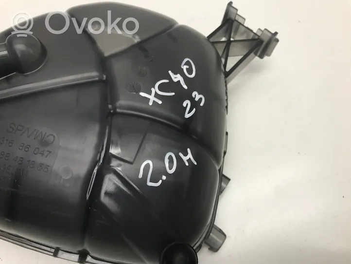 Volvo XC40 Coolant expansion tank/reservoir 31686047