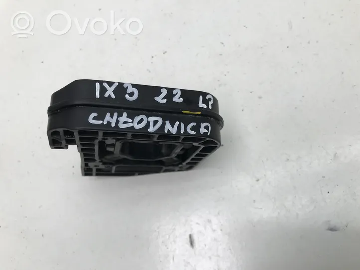 BMW iX3 G08 Staffa di montaggio del radiatore 8642753