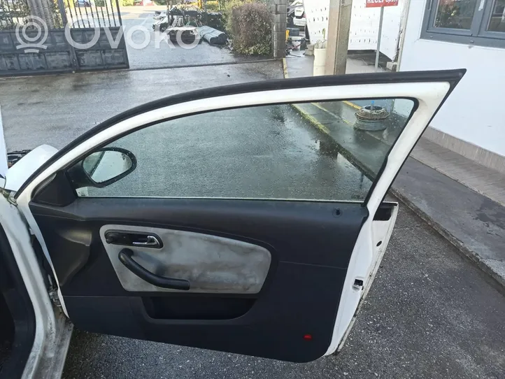 Seat Ibiza III (6L) Uszczelka drzwi przednich 