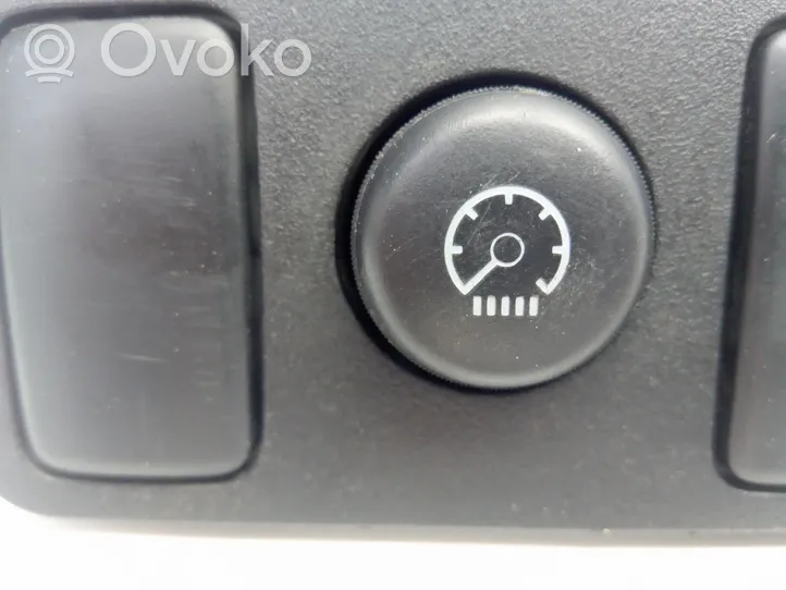 Toyota Hilux (AN10, AN20, AN30) Sonstige Schalter / Griffe / Umschalter 
