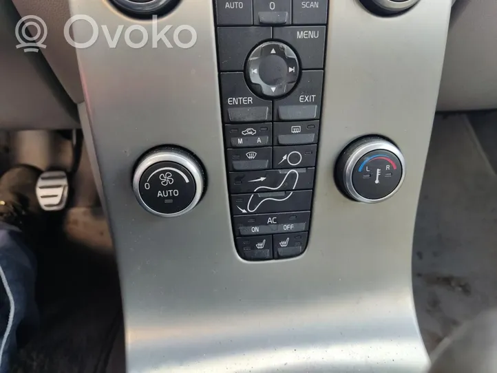 Volvo C30 Oro kondicionieriaus/ klimato/ pečiuko valdymo blokas (salone) 