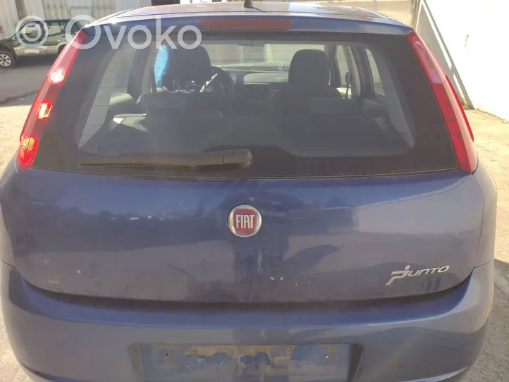 Fiat Punto Evo Takaluukun/tavaratilan kansi 