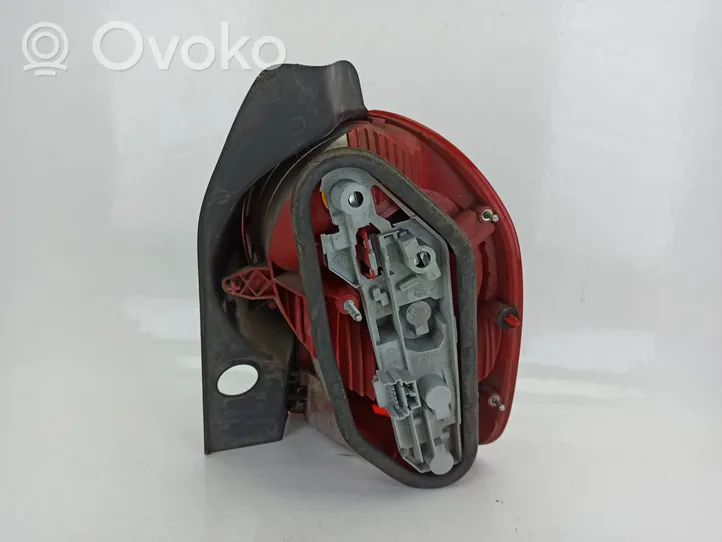 Renault Modus Lampa tylna 8200212205