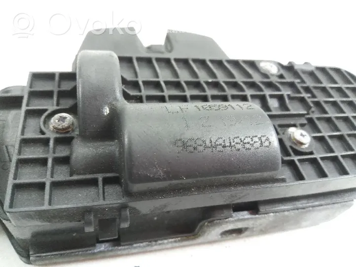 Citroen DS5 Takaluukun lukon salvan moottori 9694648680