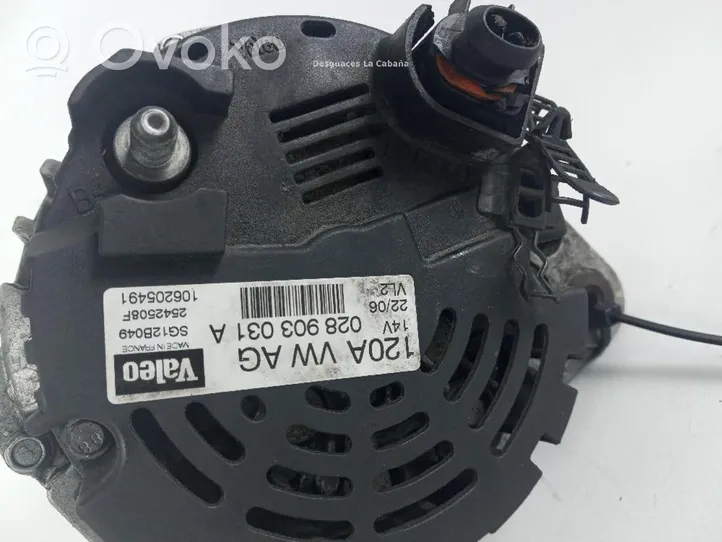 Volkswagen PASSAT B5.5 Alternator 028903031A