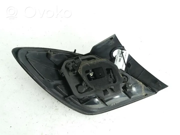 Opel Astra H Feux arrière / postérieurs 342691834