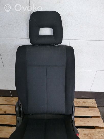 Mazda MPV II LW Fotel tylny 