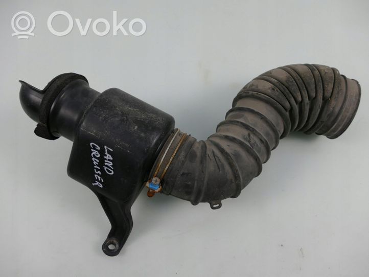 Toyota Land Cruiser (J120) Rura / Wąż dolotowy powietrza 1797131010