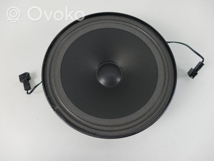 Mercedes-Benz S W220 Subwoofer-bassokaiutin A2208204802