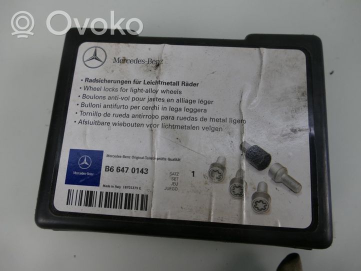 Mercedes-Benz CLK A209 C209 Dadi antifurto e blocco ruota B66470143