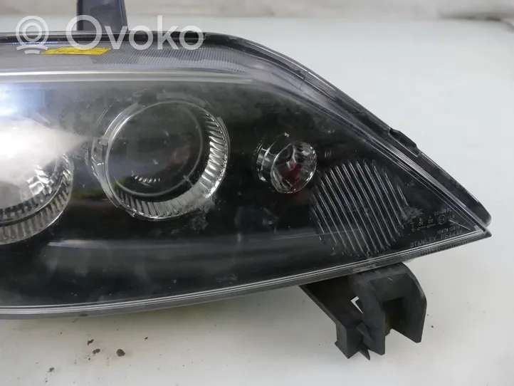 Mazda 2 Lampa przednia 