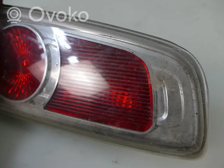 Mazda 2 Takavalot 982091