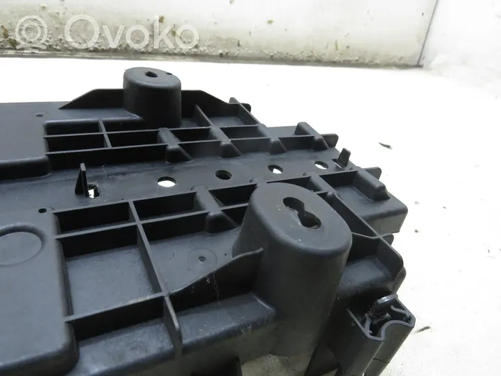 Opel Mokka Battery bracket 95933269