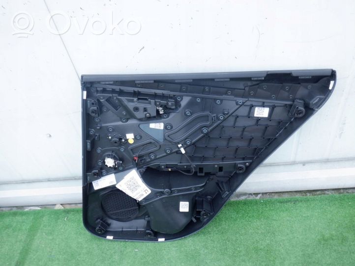 Audi Q2 - Takaoven verhoilu 81A867305