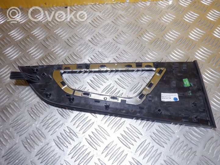 Audi Q8 Baguette moulure de porte arrière 4M8867450F