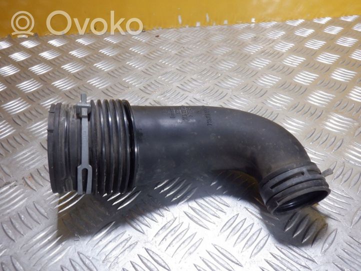 Volkswagen Touareg I Część rury dolotu powietrza 7L6128628B