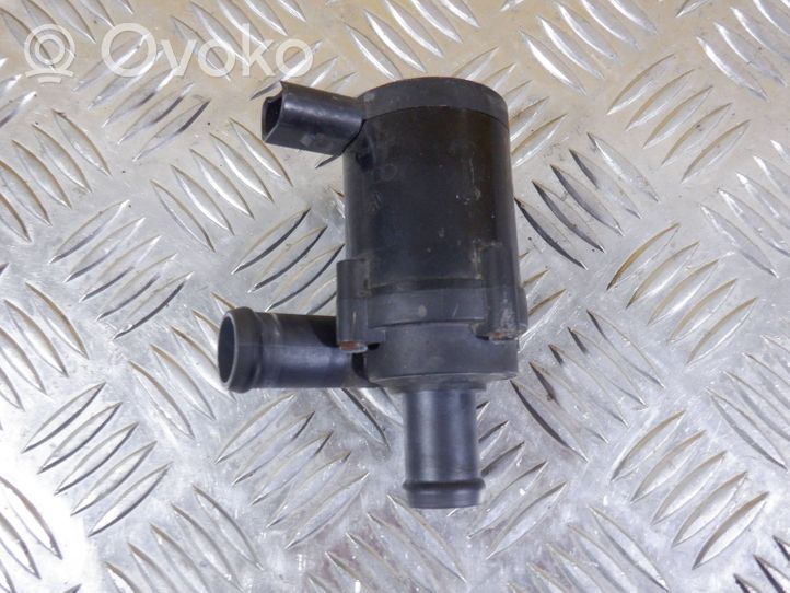 Audi A6 S6 C6 4F Pompa dell’acqua 07C121599A