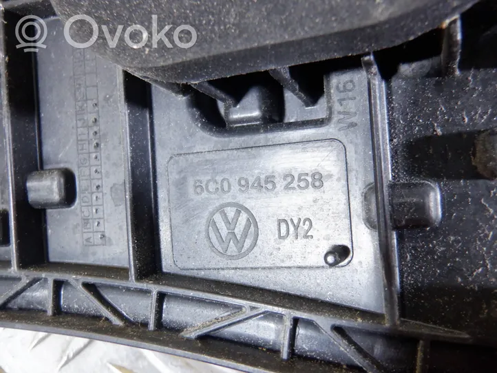 Volkswagen Polo V 6R Pièces détachées feux arrière 6C0945258