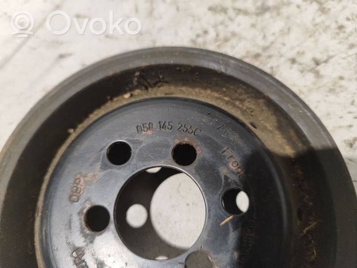 Audi A4 S4 B5 8D Ohjaustehostimen pumpun hihnapyörä 058145255C