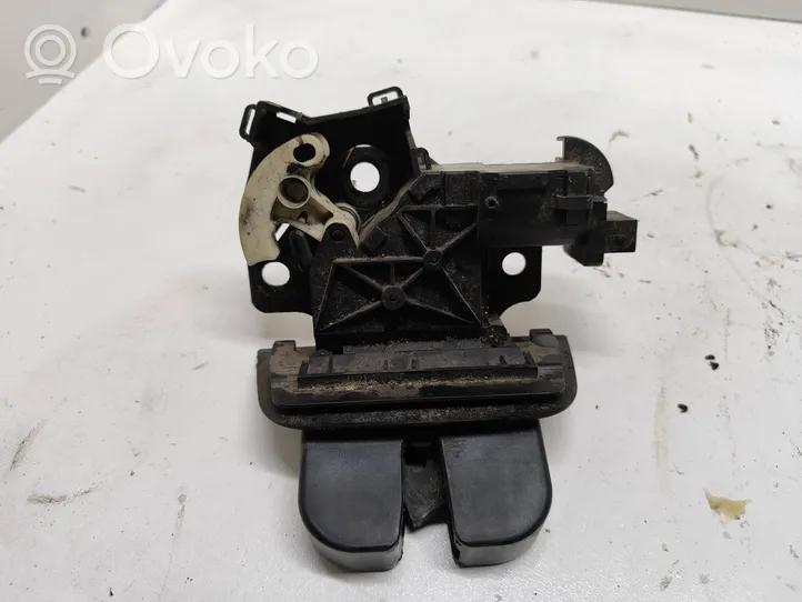 Audi A4 S4 B7 8E 8H Blocco/chiusura/serratura del portellone posteriore/bagagliaio 8p4827505C