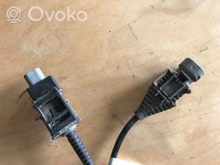 Opel Astra H Front ABS sensor wiring 13118565