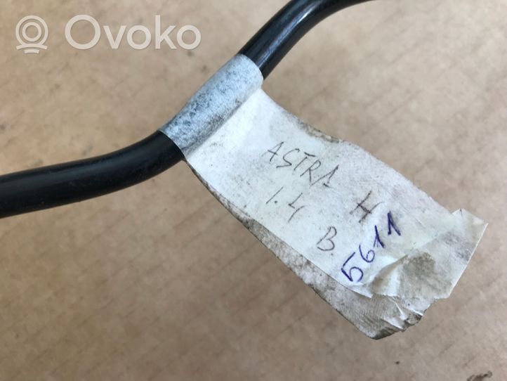 Opel Astra H Tuyau d'alimentation conduite de carburant 55351874