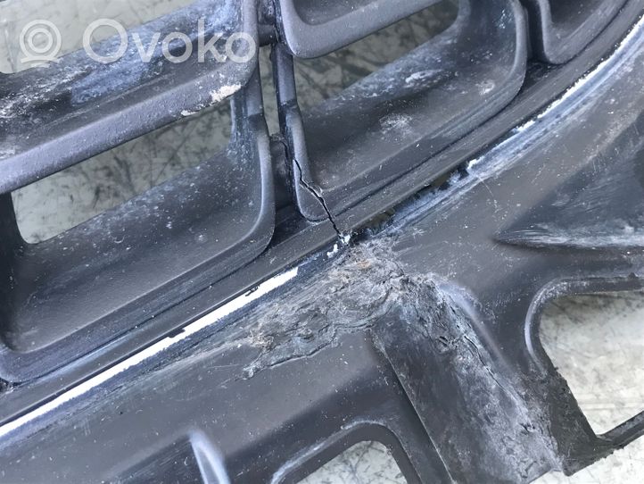 Opel Astra J Maskownica / Grill / Atrapa górna chłodnicy 