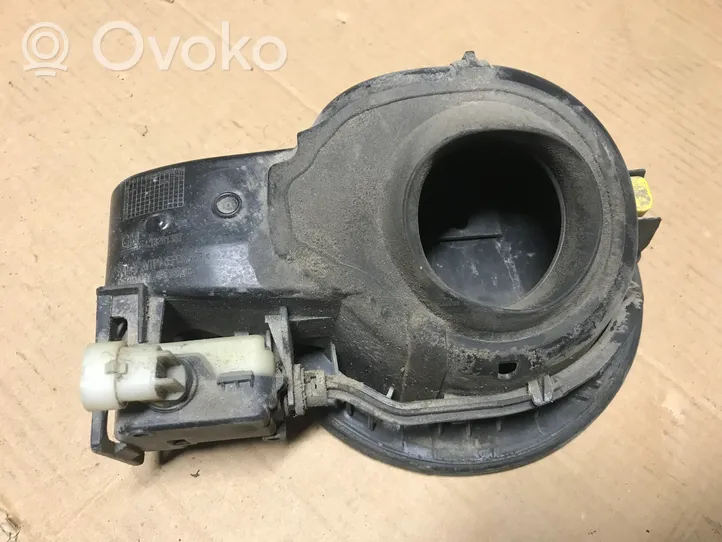 Opel Astra J Polttoainesäiliön korkki 13281387