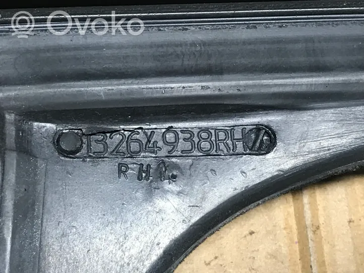 Opel Astra J Gumowa uszczelka drzwi tylnych 13264938