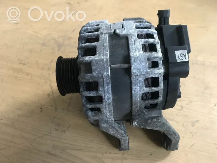 Opel Zafira C Alternator 39047352